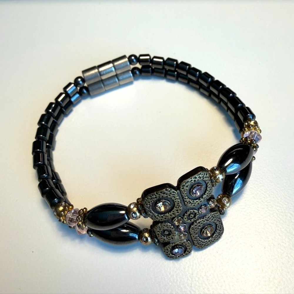 Magnetic Hematite Beaded Bracelet With Rhinestones